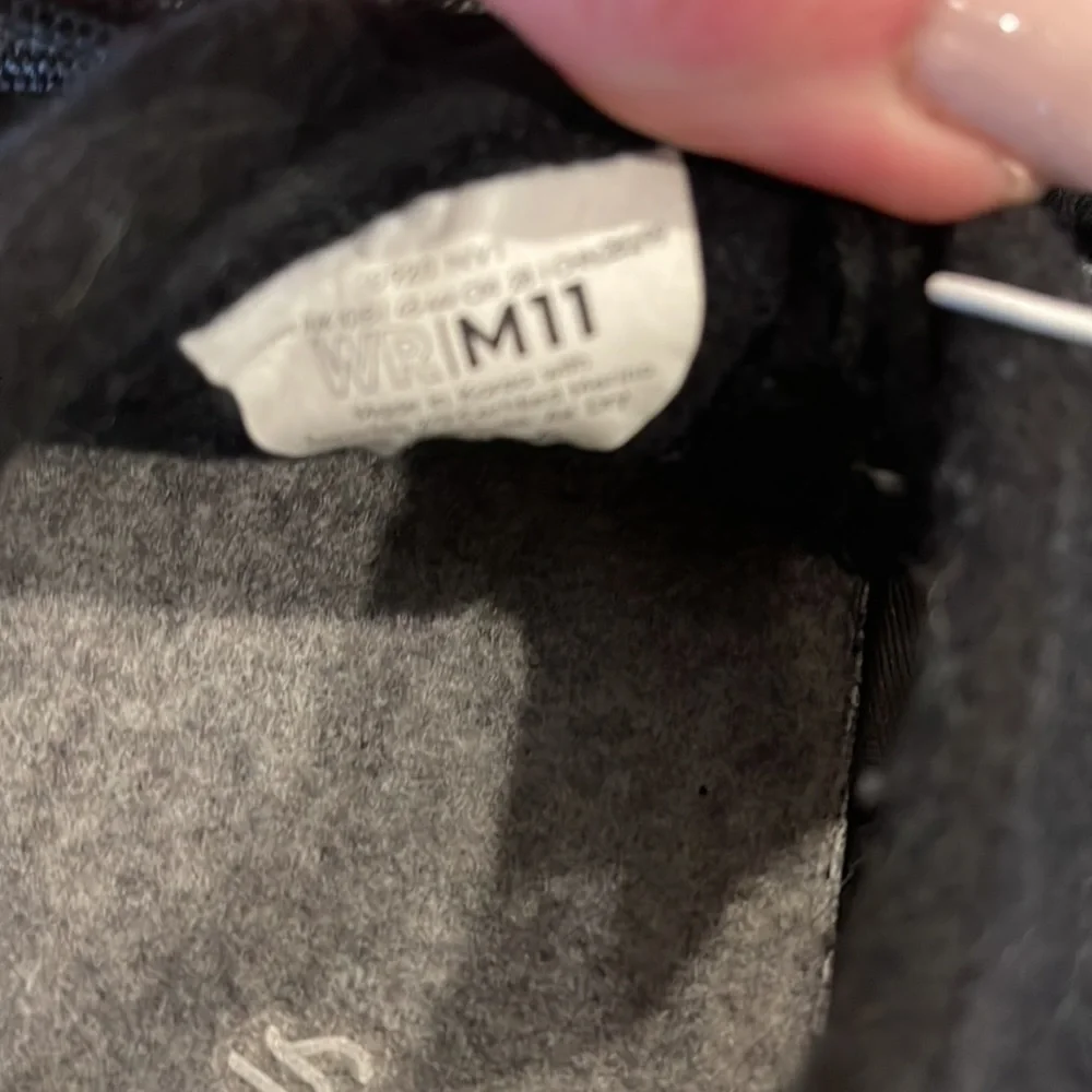 NWOT ALLBIRDS‎ Men’s Wool Runners!
